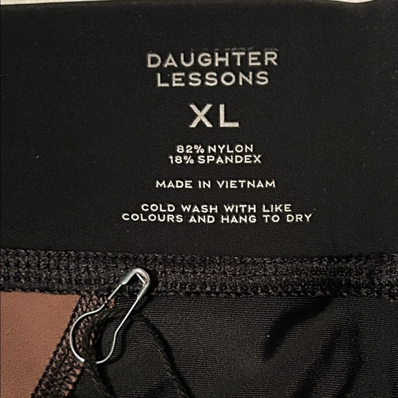 Daughter Lessons Heartbreaker Leggings - Picture 6 of 7